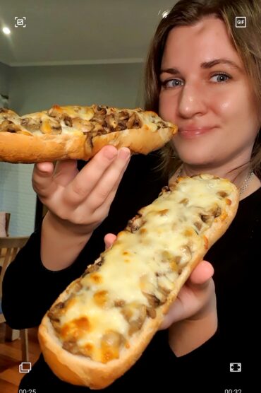 zapiekanka z pieczarkami i serem