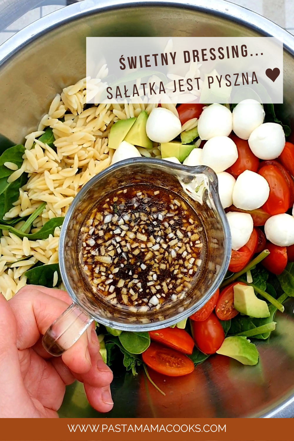 sałatka z makaronem orzo
