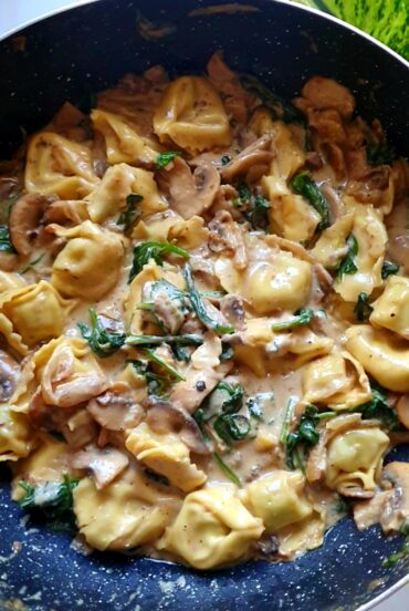 tortellini z sosem pieczarkowym biedronka