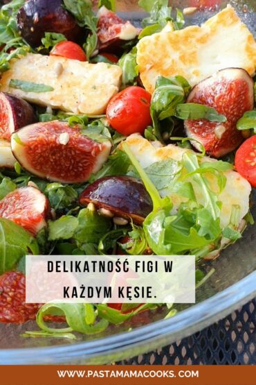 sałatka z figami i halloumi