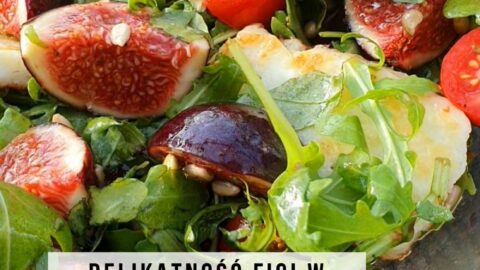 sałatka z figami i halloumi