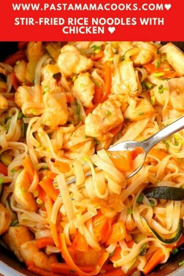 Stir-Fried-Rice-Noodles-with-Chicken