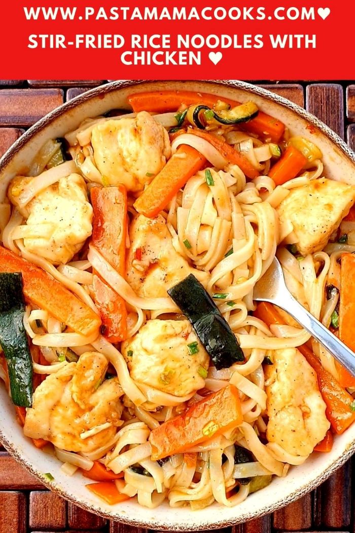 stir fried rice noodles with chicken